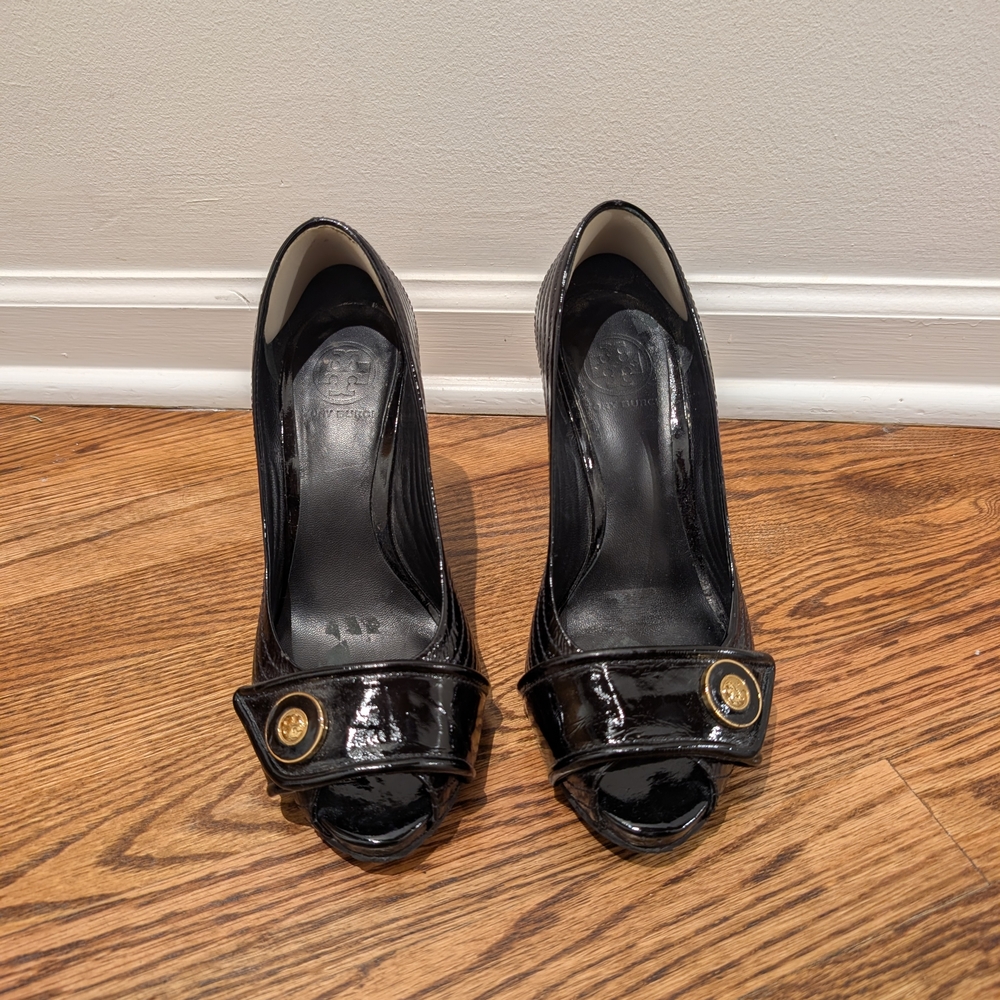 Elegant Black Wedge Shoes - Picture 2 of 7